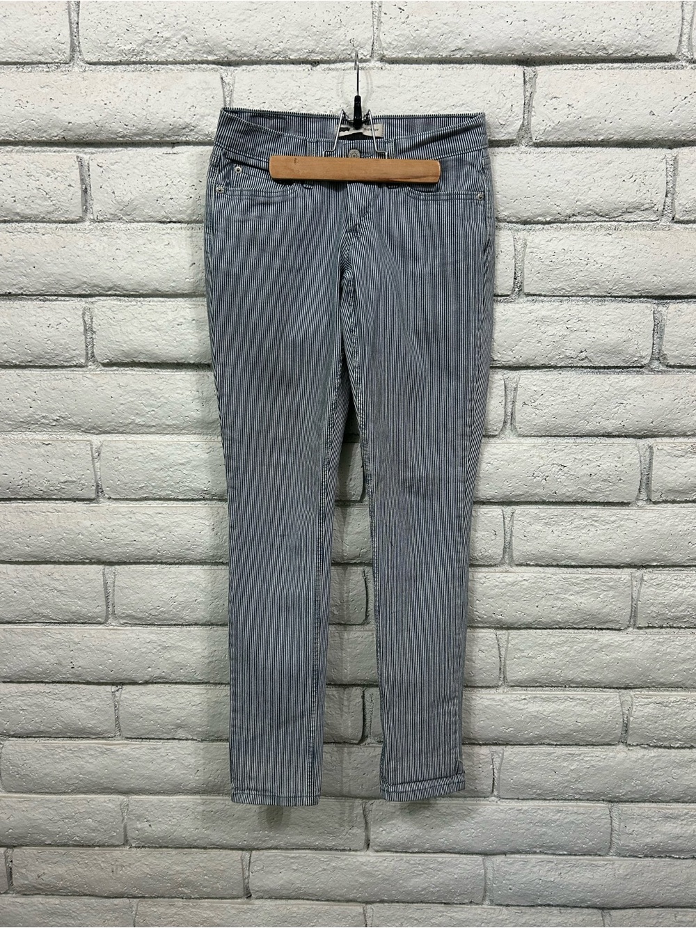 Levi's Pinstripe Skinny Jeans Blue White Stripe Stretch Size 3 Juniors